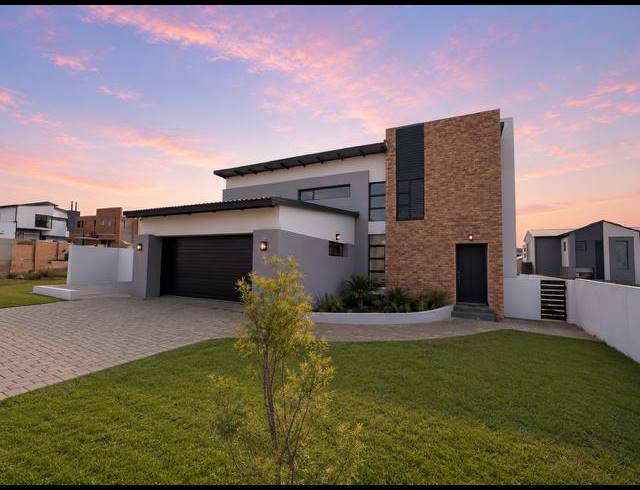 4 BEDROOM HOUSE FOR SALE IN FOUNTAINBROOK ESTATE
